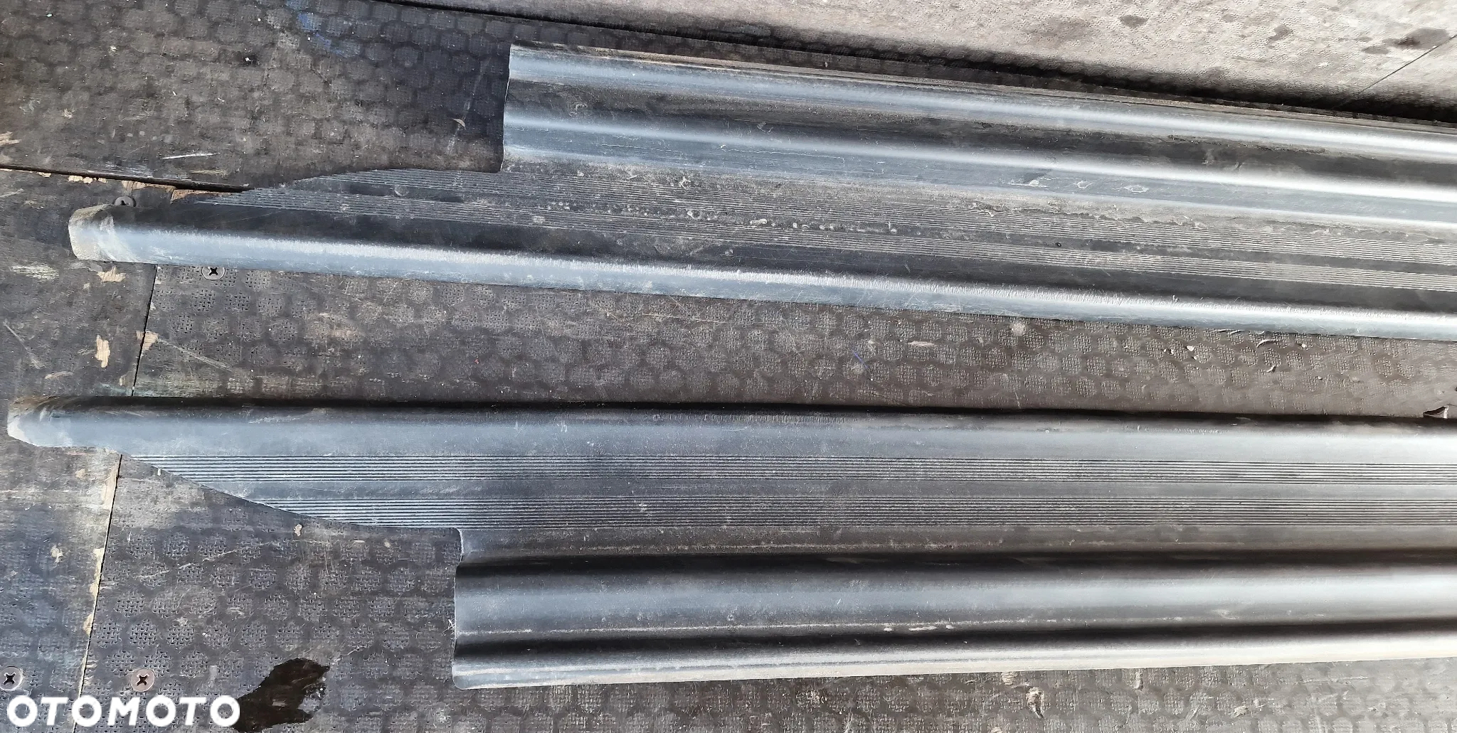 LISTWA PROGOWA PRAWA LEWA KOMPLET 8L3853491 8L3853492 AUDI A3 8L LIFT 3D - 2