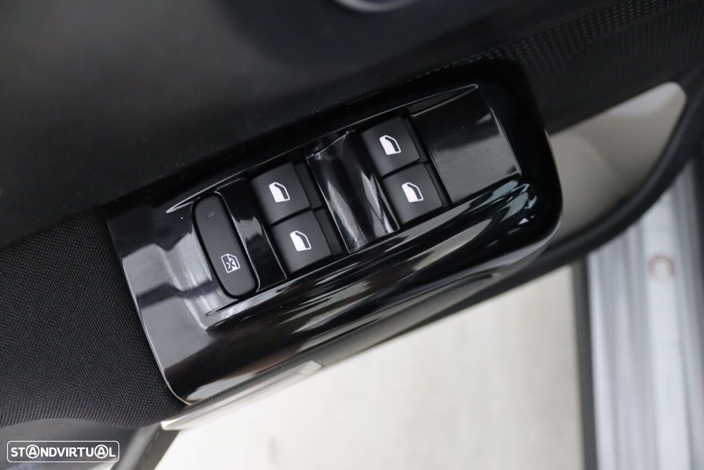 Citroën C3 1.2 PureTech C-Series - 16