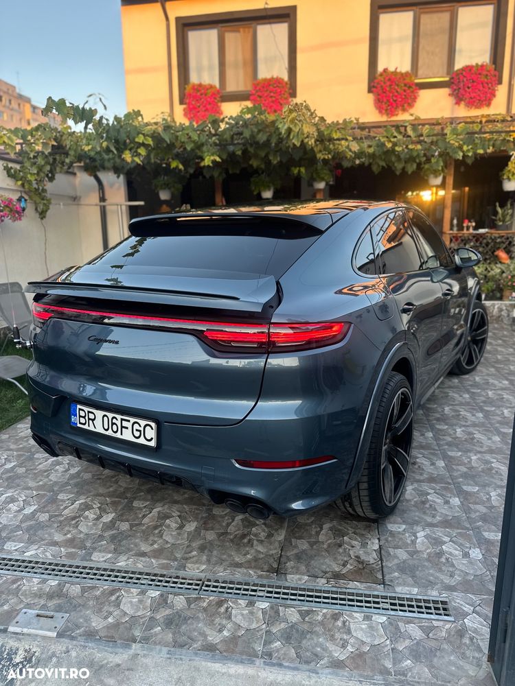 Porsche Cayenne - 5