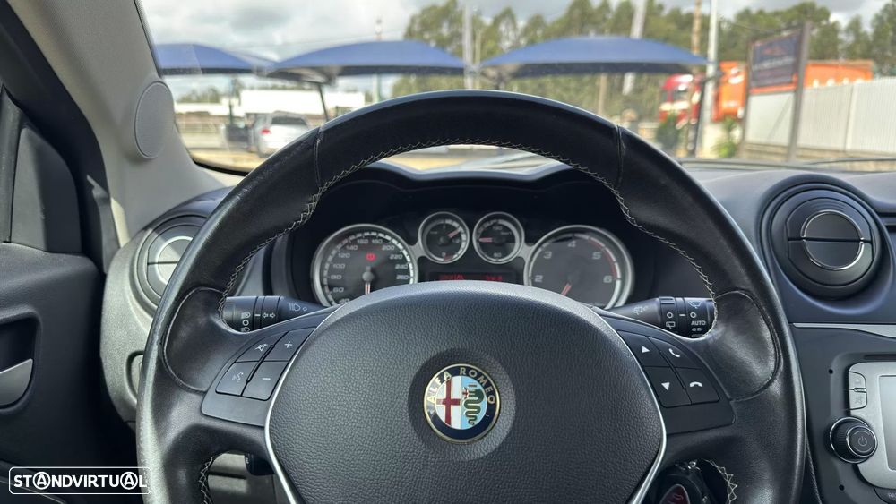 Alfa Romeo MiTo 1.6 JTD Distinctive - 28