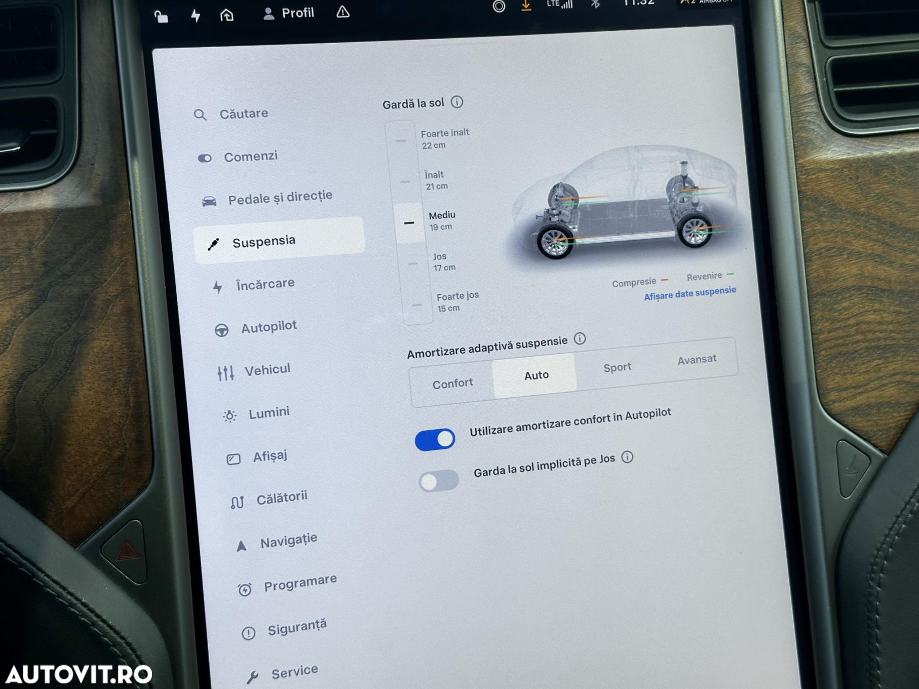 Tesla Model X - 16