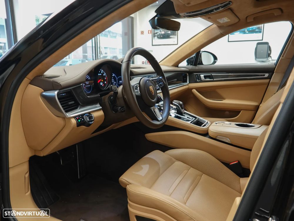 Porsche Panamera Sport Turismo Turbo - 18