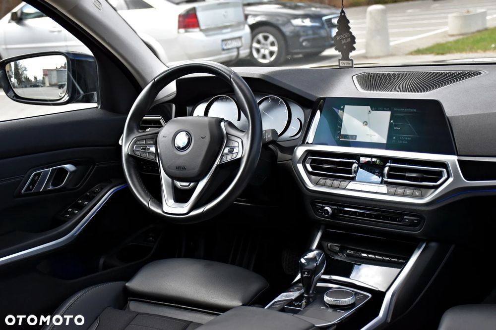 BMW Seria 3 320d Edition M Sport Shadow - 35