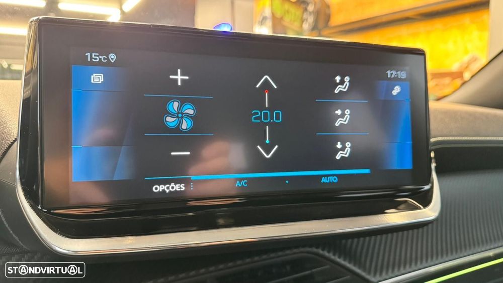 Peugeot 2008 1.5 BlueHDi GT EAT8 - 22