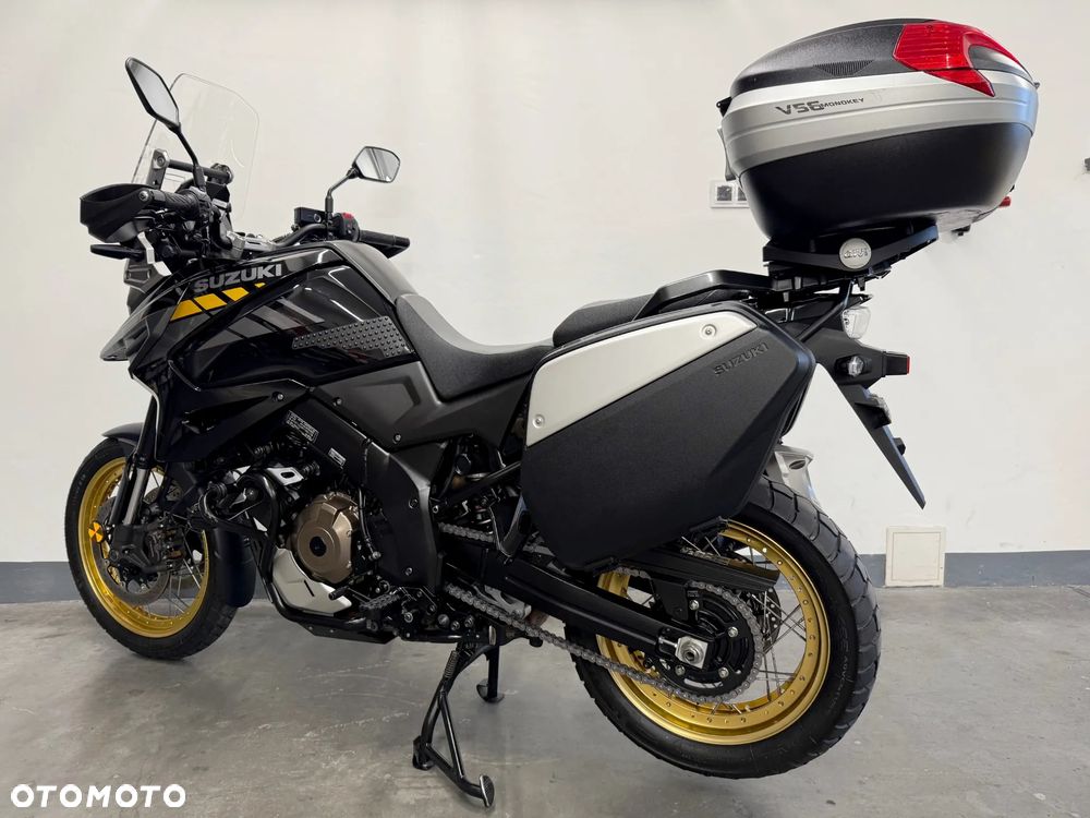 Suzuki V-STROM - 4