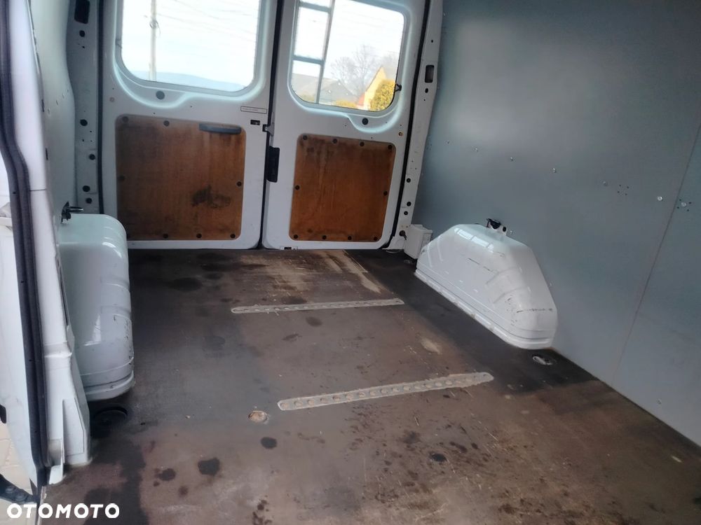 Ford Transit - 22