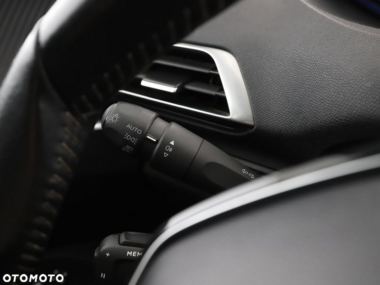 Peugeot 3008 PureTech 130 Stop & Start GPF Active Pack - 36