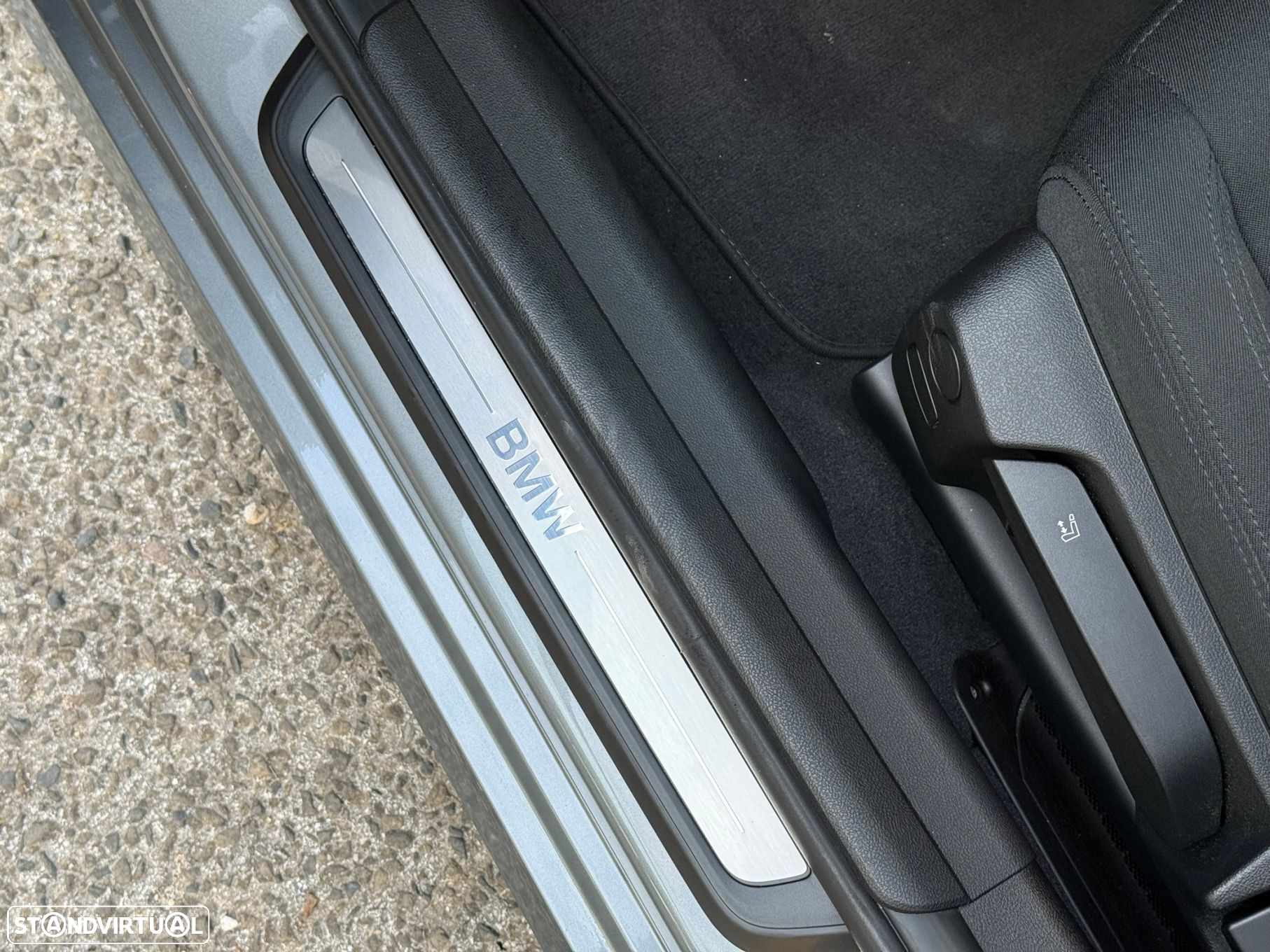 BMW 320 e Touring Corporate Edition Auto - 35