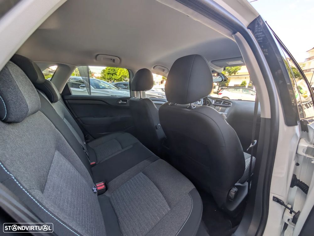 Citroën C4 1.6 BlueHDi Feel EAT6 - 11