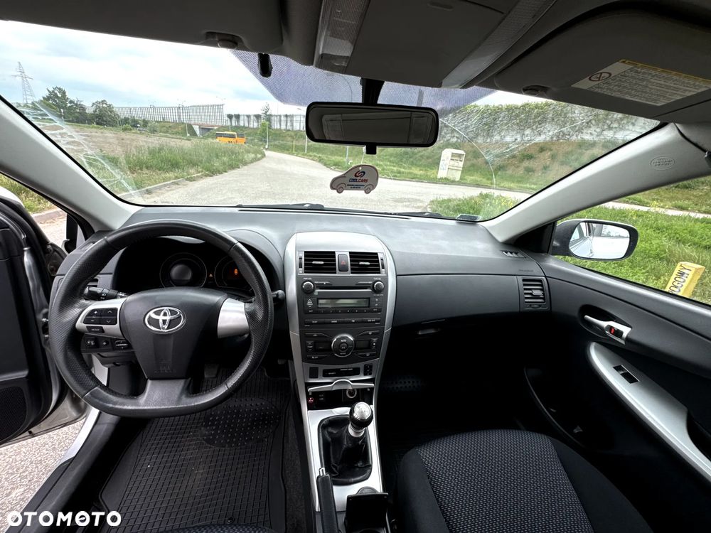 Toyota Corolla 1.6 Premium - 16
