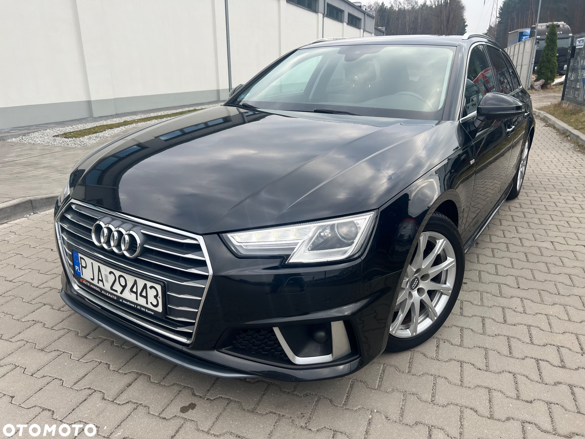 Audi A4 Avant 2.0 TDI S tronic - 2