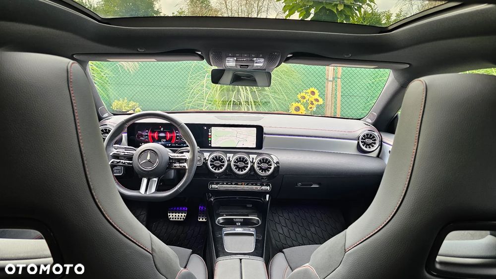 Mercedes-Benz CLA 250 mHEV 4-Matic AMG Line 8G-DCT - 32