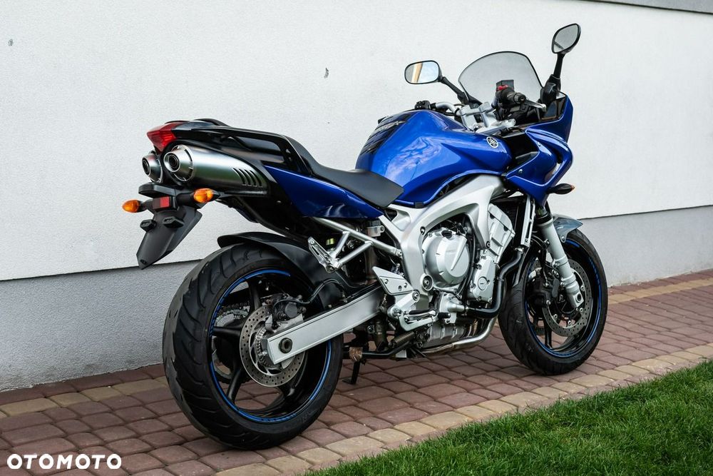 Yamaha FZ - 4