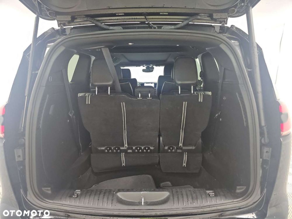 Chrysler Pacifica - 4