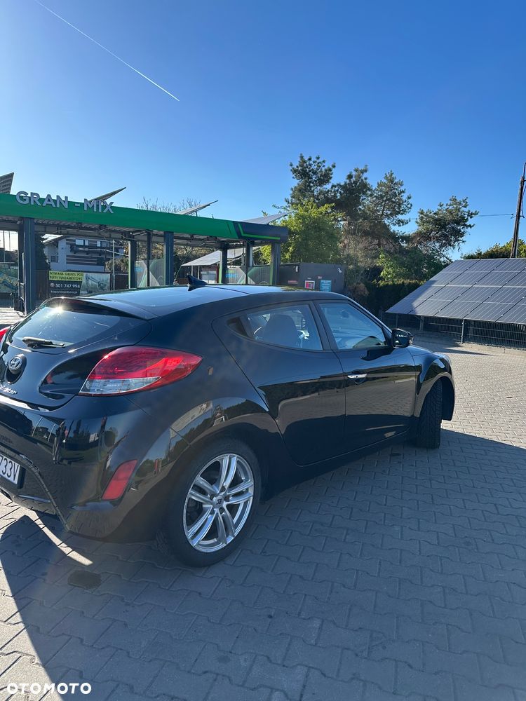 Hyundai Veloster 1.6 Premium - 3