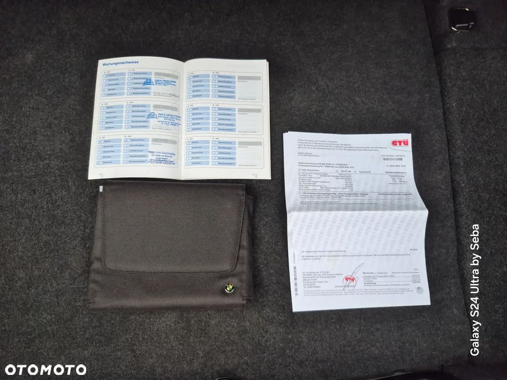BMW Seria 5 523i - 28