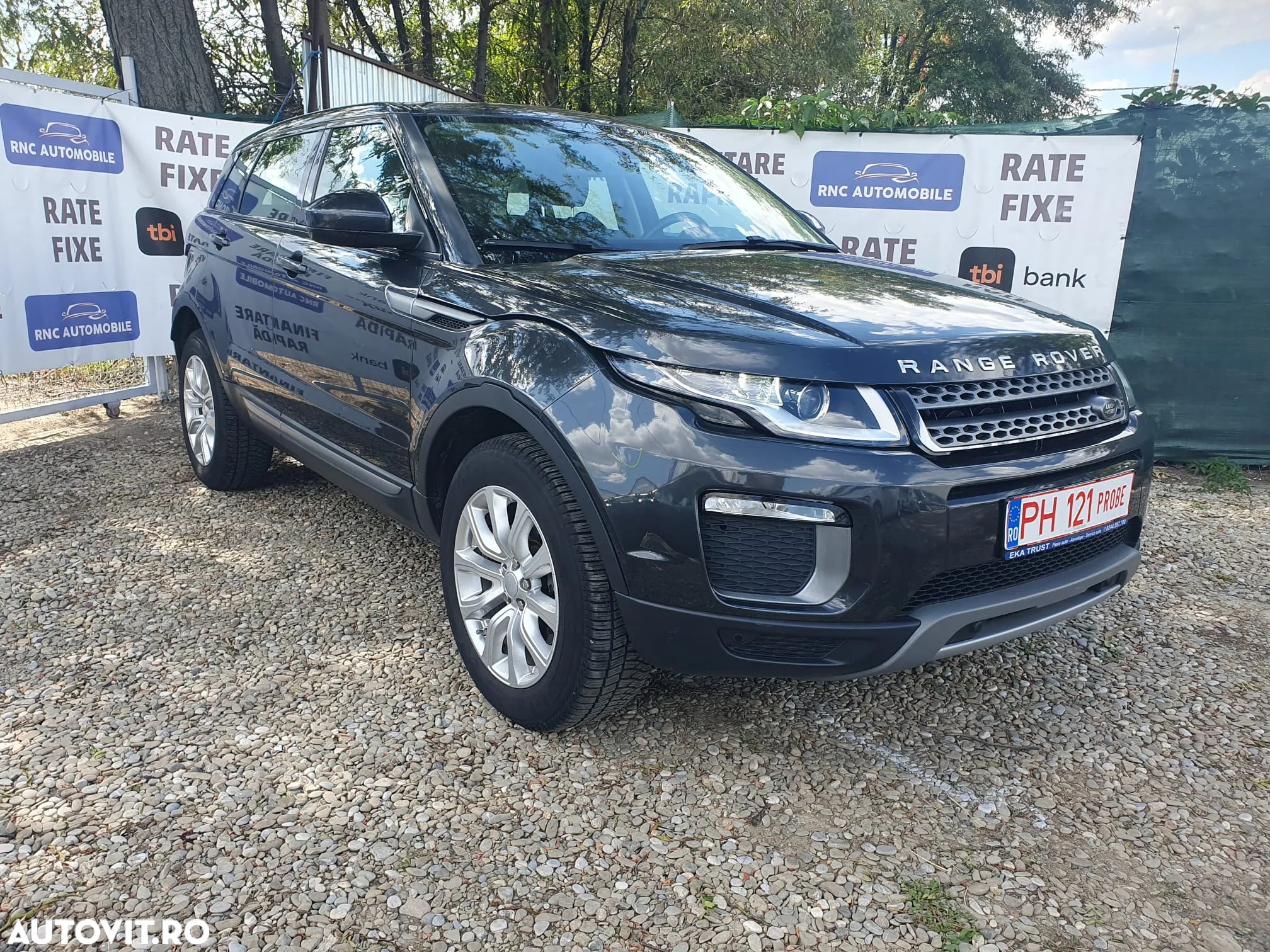 Land Rover Range Rover Evoque 2.0 D150 R-Dynamic - 2