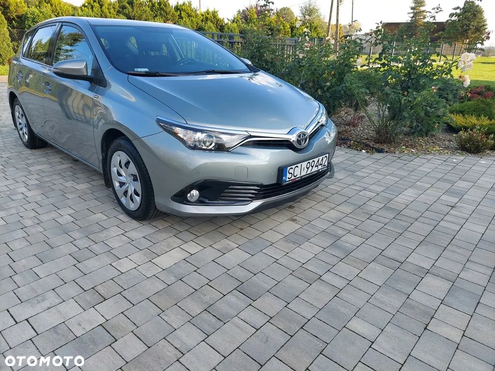 Toyota Auris 1.6 Premium - 2