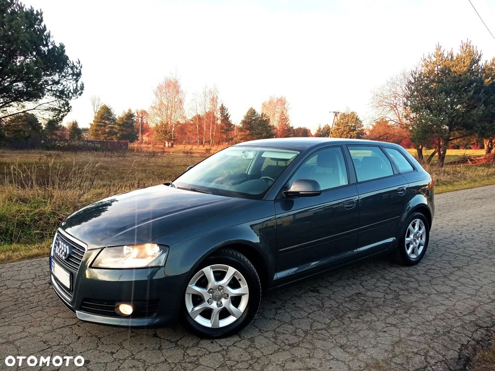 Audi A3 Sportback - 2