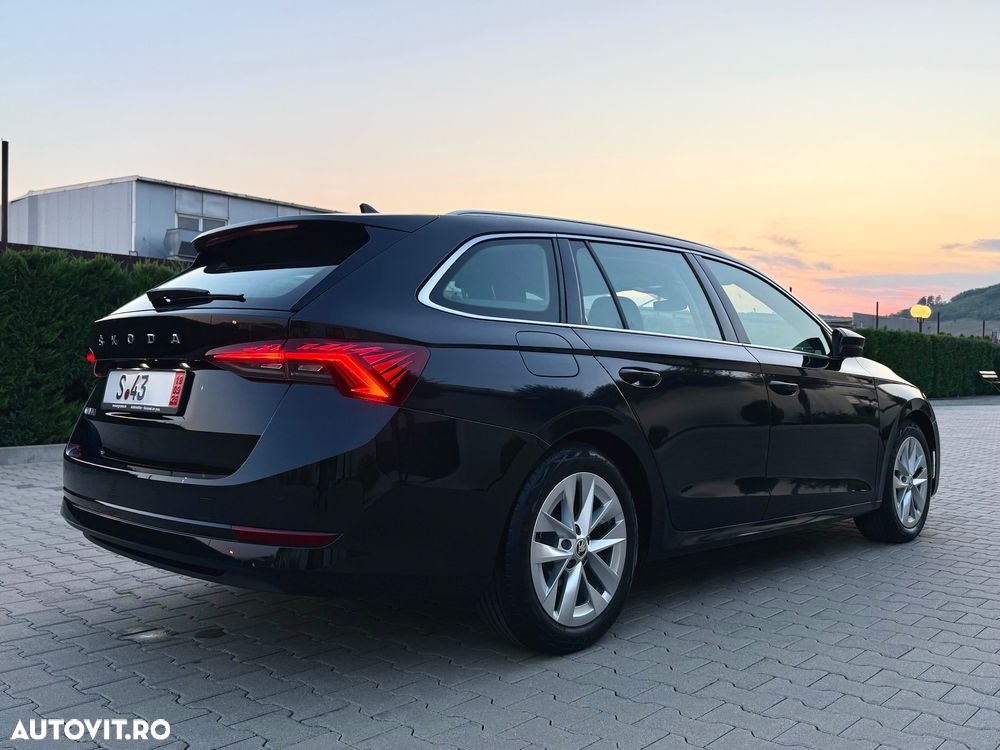Skoda Octavia 2.0 TDI STYLE DSG - 4