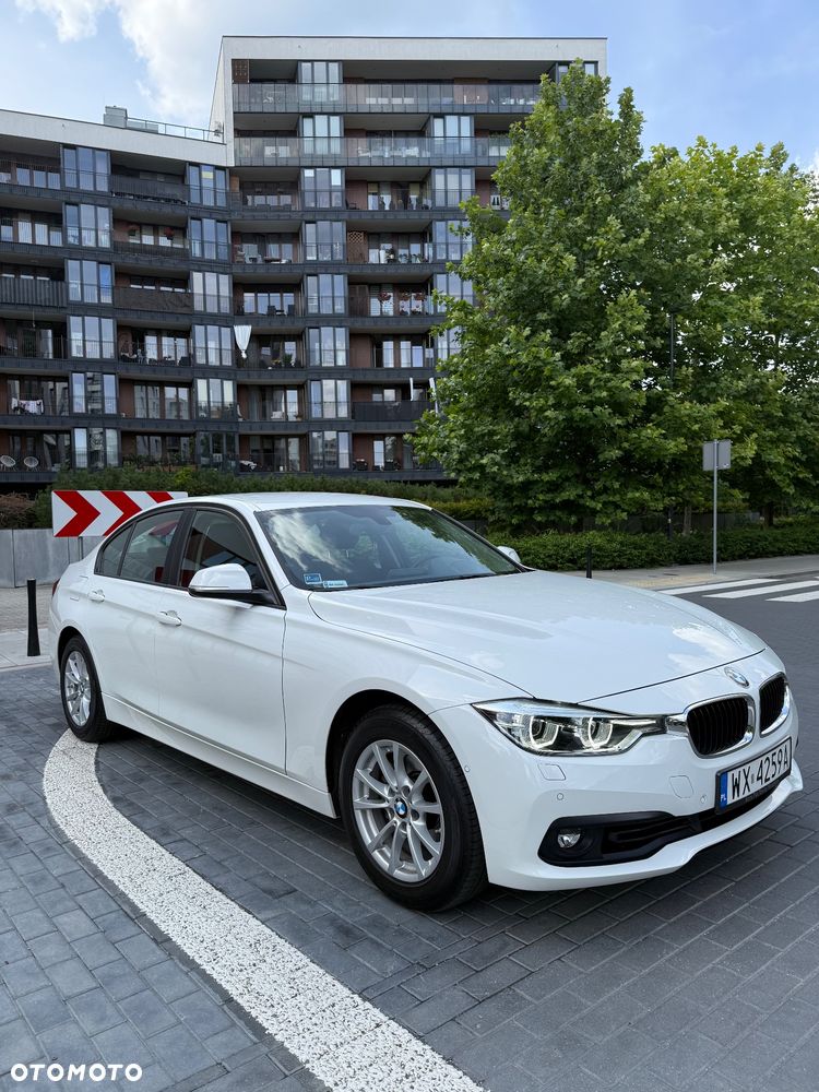 BMW Seria 3 318i - 10