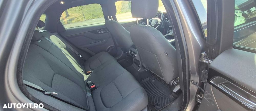 Jaguar F-Pace 20d Aut. Pure - 7