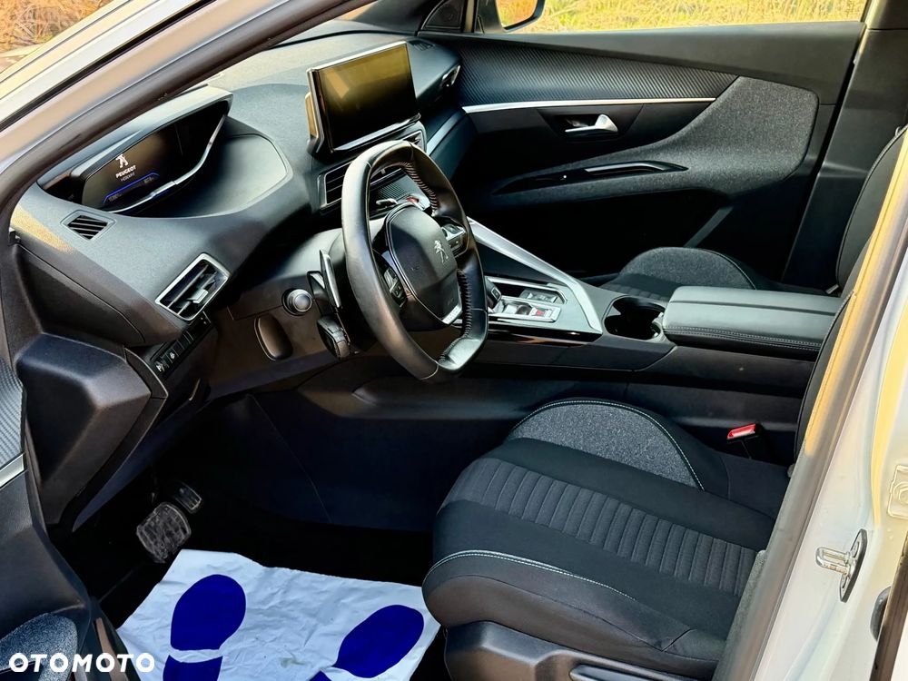 Peugeot 5008 1.2 PureTech Active S&S EAT6 - 7