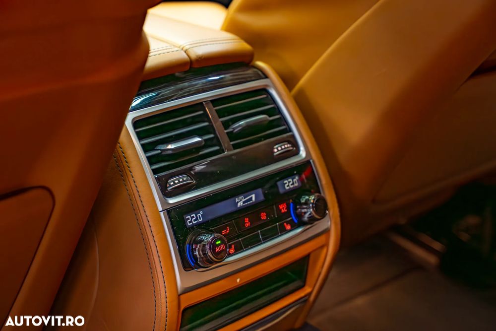 BMW Seria 7 740d xDrive MHEV - 14