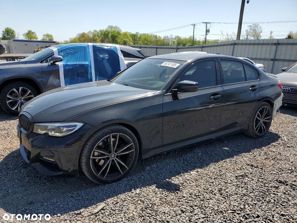 BMW Seria 3 330i xDrive - 1