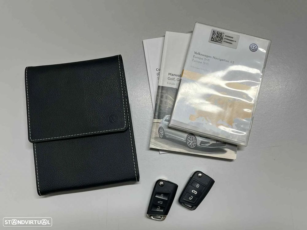 VW Golf 1.0 TSI Confortline DSG - 44