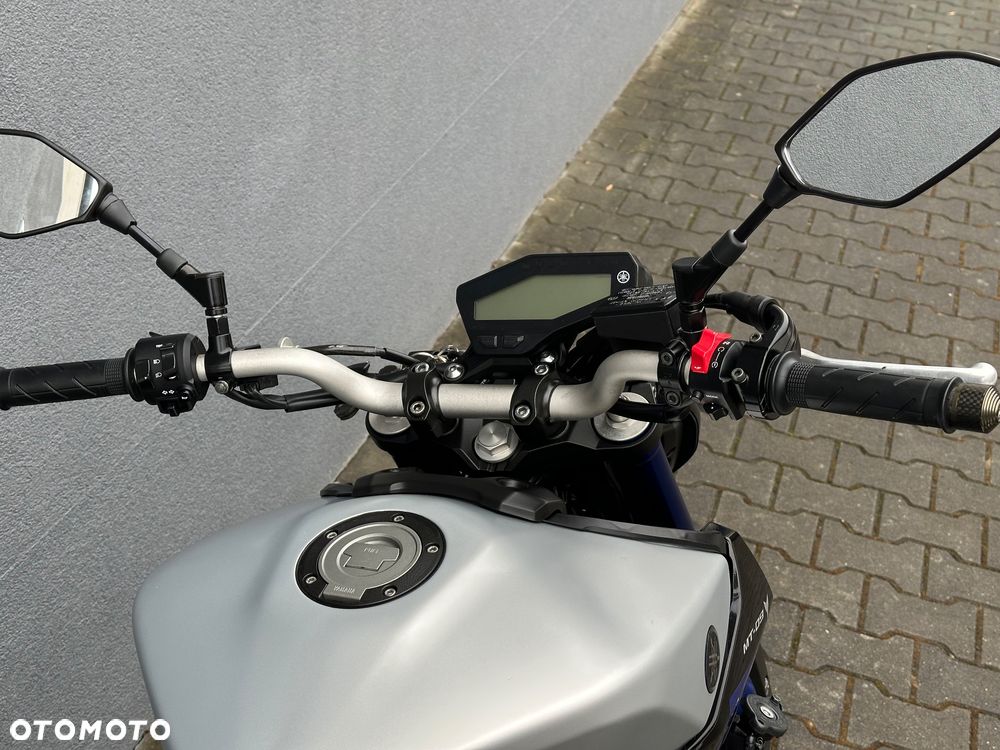 Yamaha MT - 17