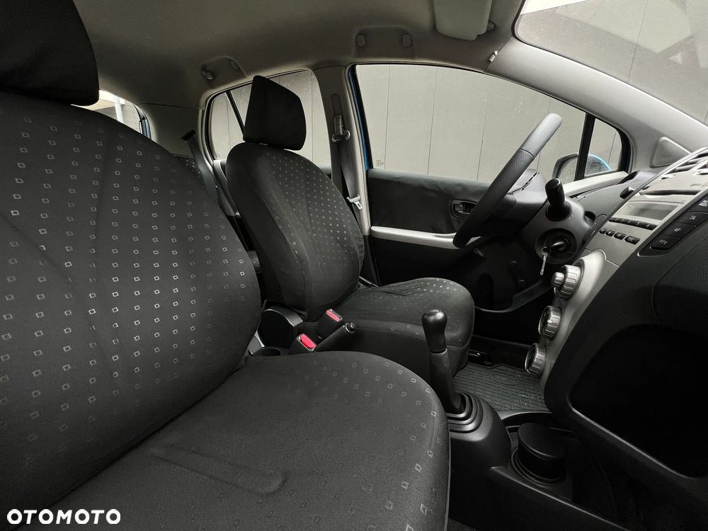 Toyota Yaris - 12