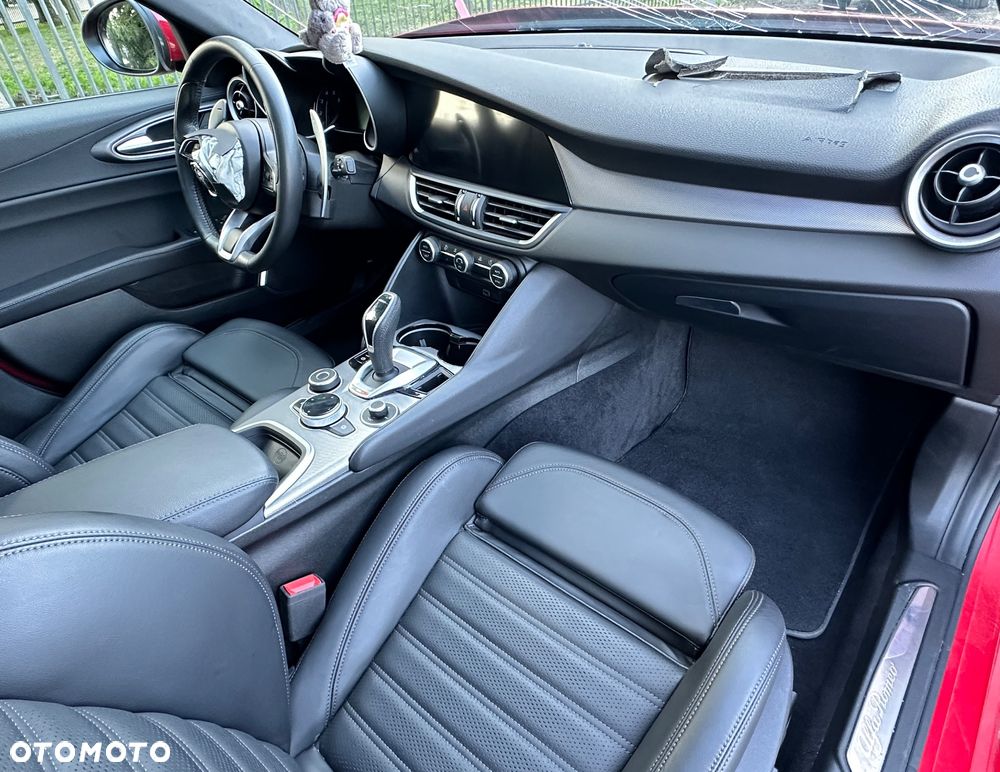 Alfa Romeo Giulia 2.0 Turbo - 5
