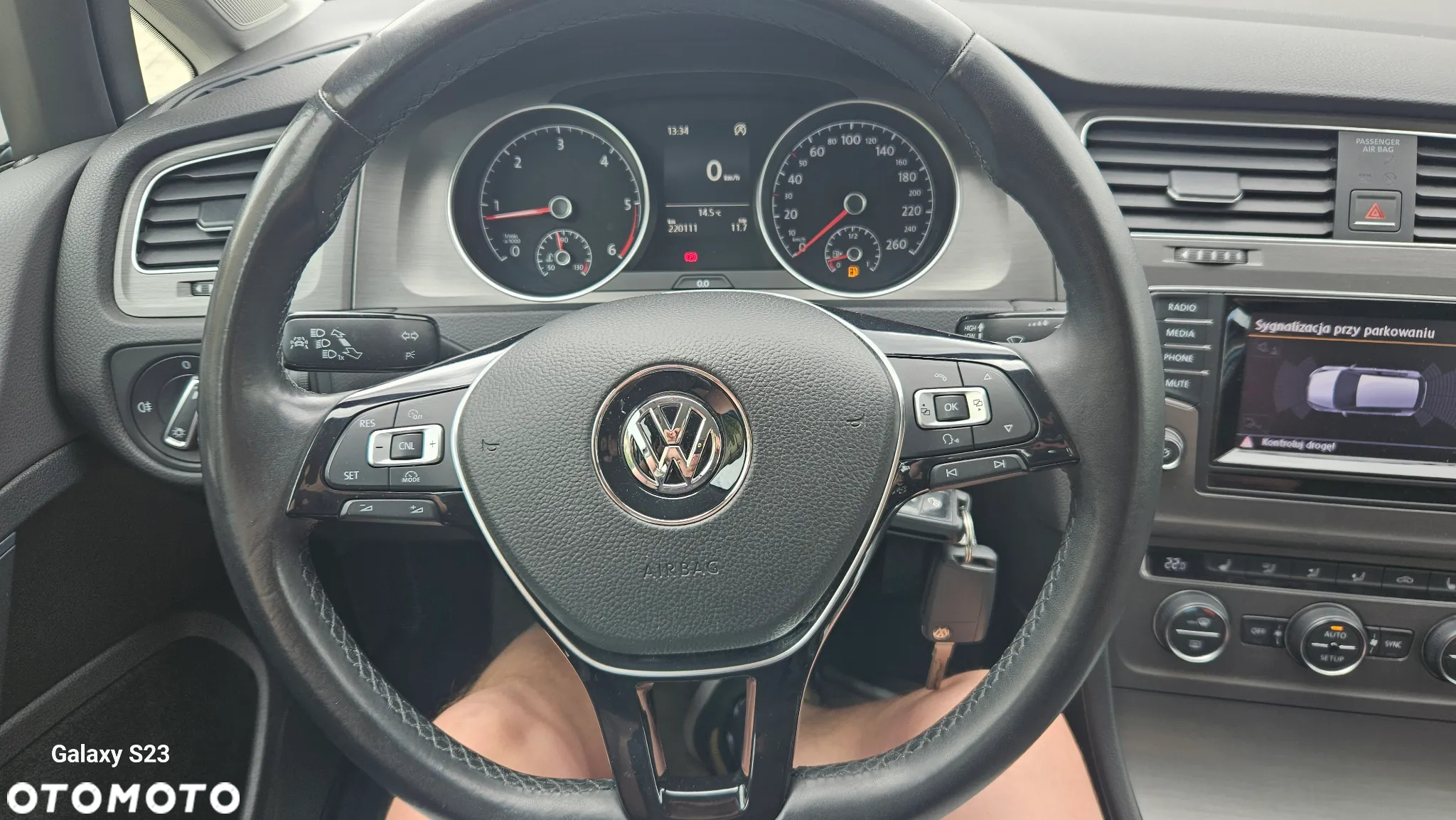 Volkswagen Golf 1.6 TDI 4Motion BlueMotion Technology Comfortline - 20