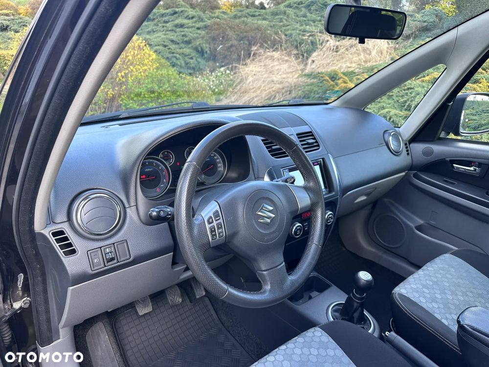Suzuki SX4 1.6 VVT 4x4 Style - 17