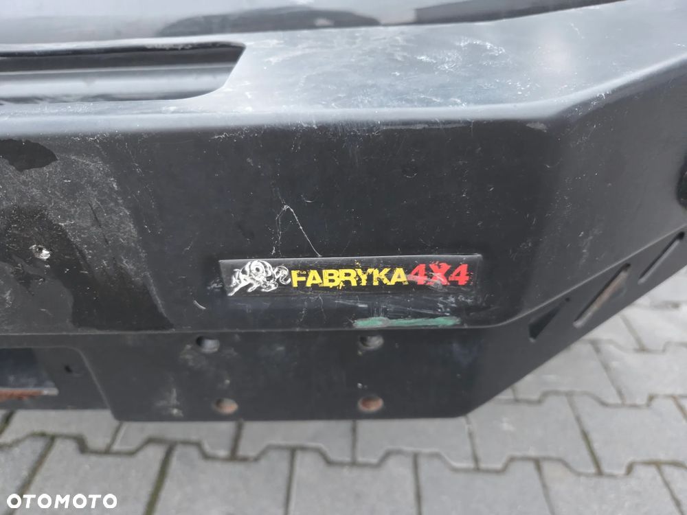 Nissan Navara 2.5 TDi Base / XE - 9
