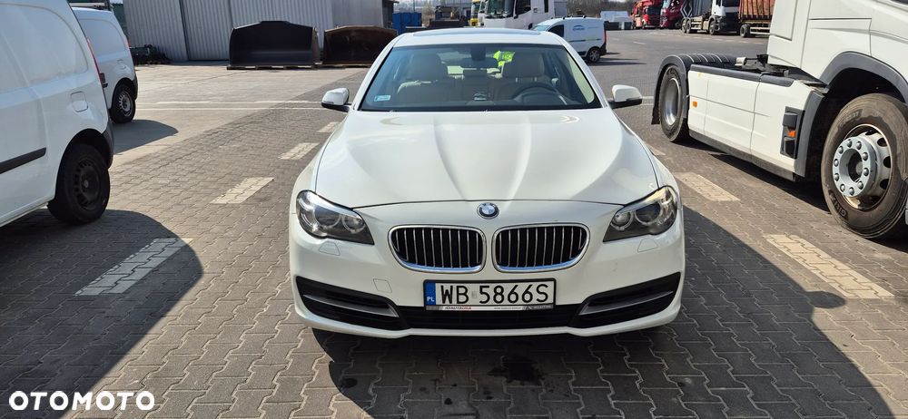 BMW Seria 5 528i xDrive Sport-Aut Modern Line - 6