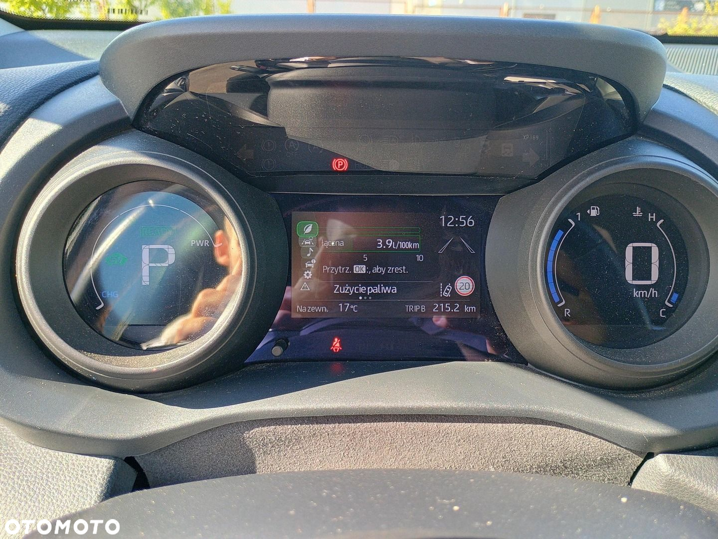 Toyota Yaris Hybrid 1.5 Comfort - 24