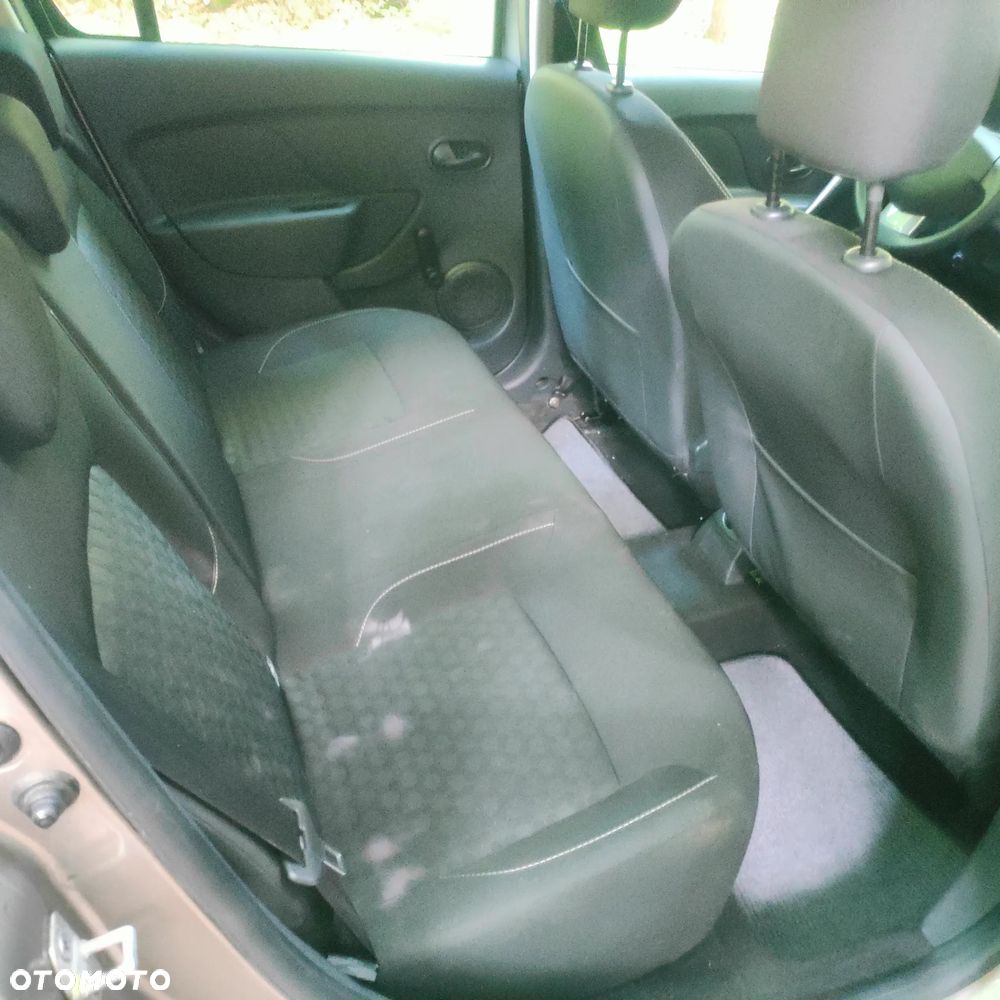 Dacia Logan dCi 90 S&S Celebration - 10