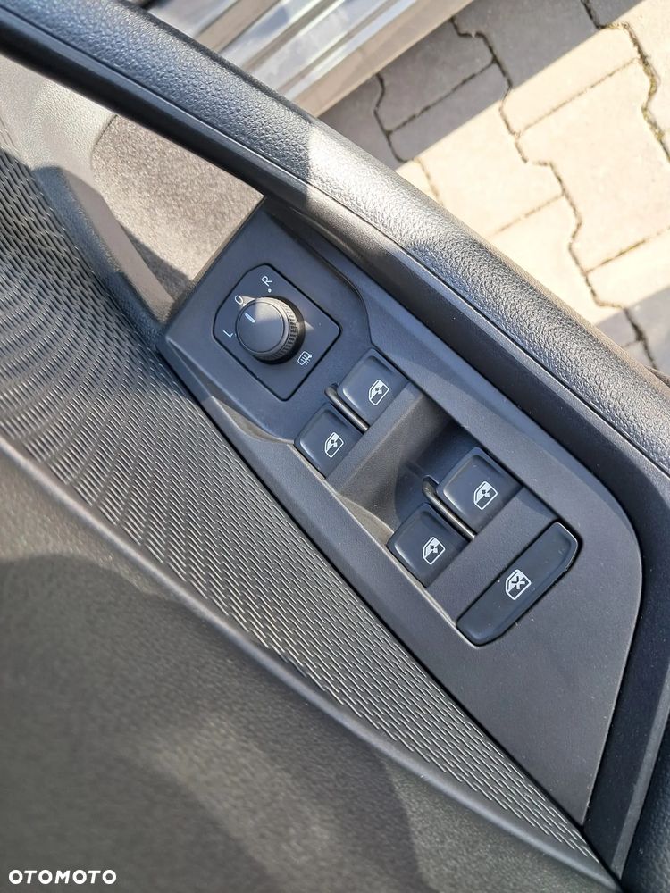 Skoda Octavia 2.0 TDI Ambition DSG - 17