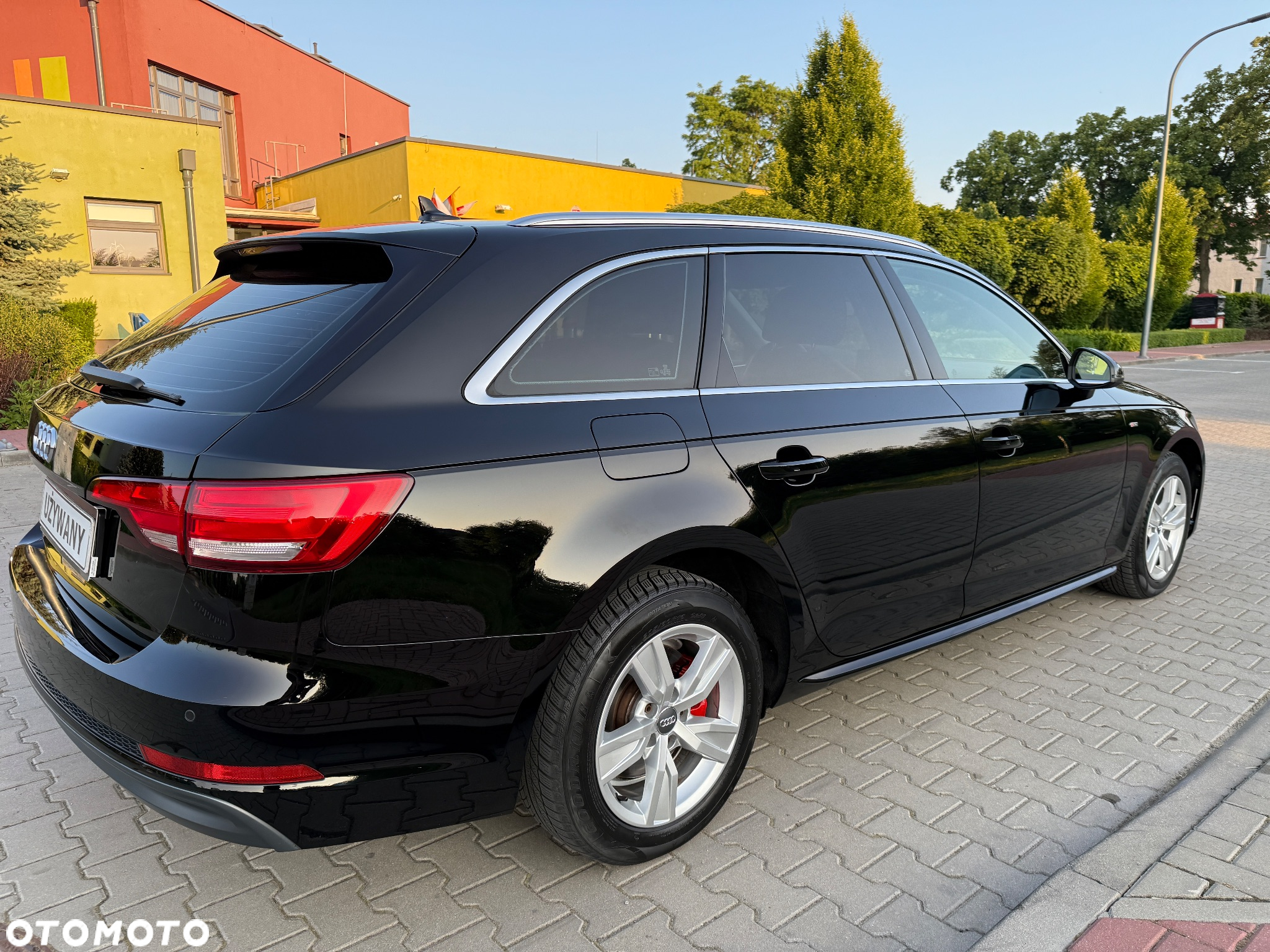 Audi A4 Avant 2.0 TDI DPF S line Sportpaket - 11