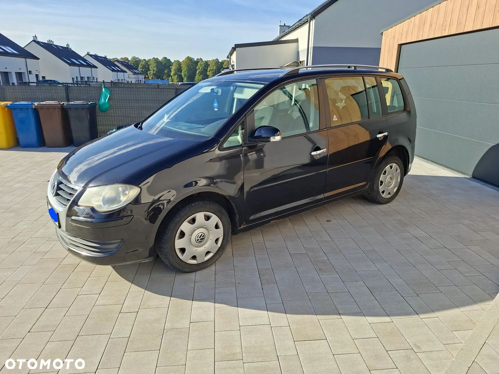 Volkswagen Touran 2007 photo 2