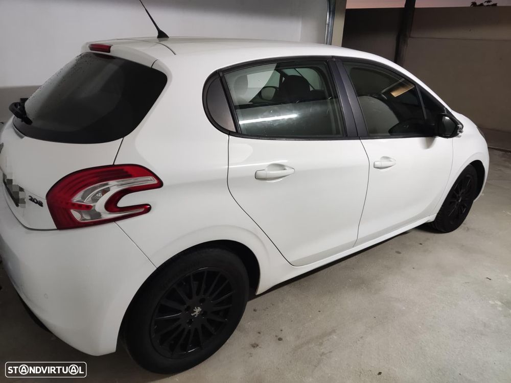 Peugeot 208 PureTech 82 Allure - 12