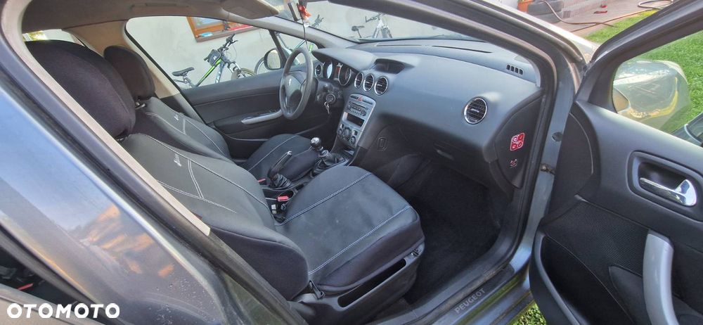 Peugeot 308 - 23