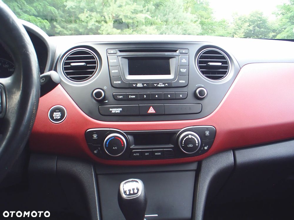 Hyundai i10 1.2 YES Silver - 9