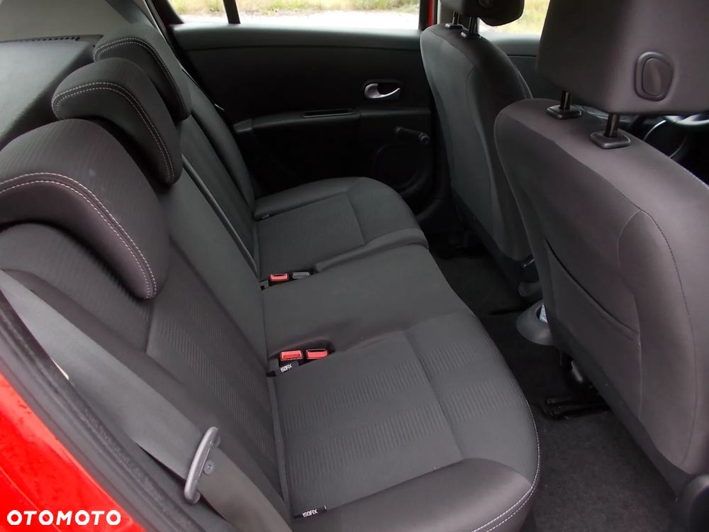 Renault Clio 1.2 16V Luxe Dynamique - 9