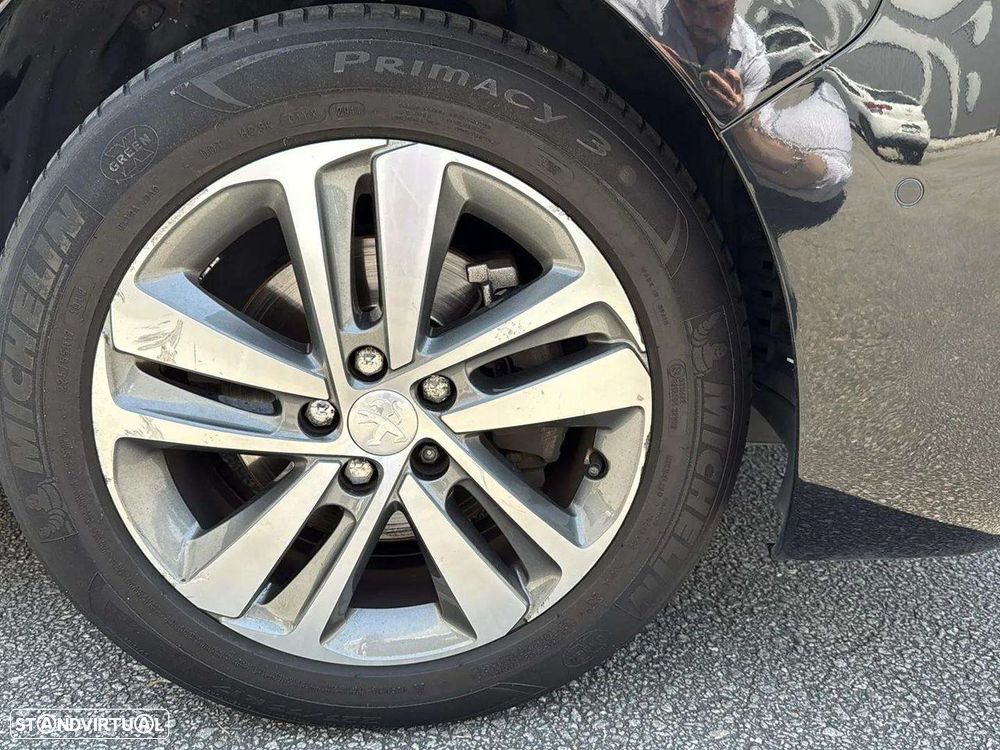 Peugeot Traveller - 16