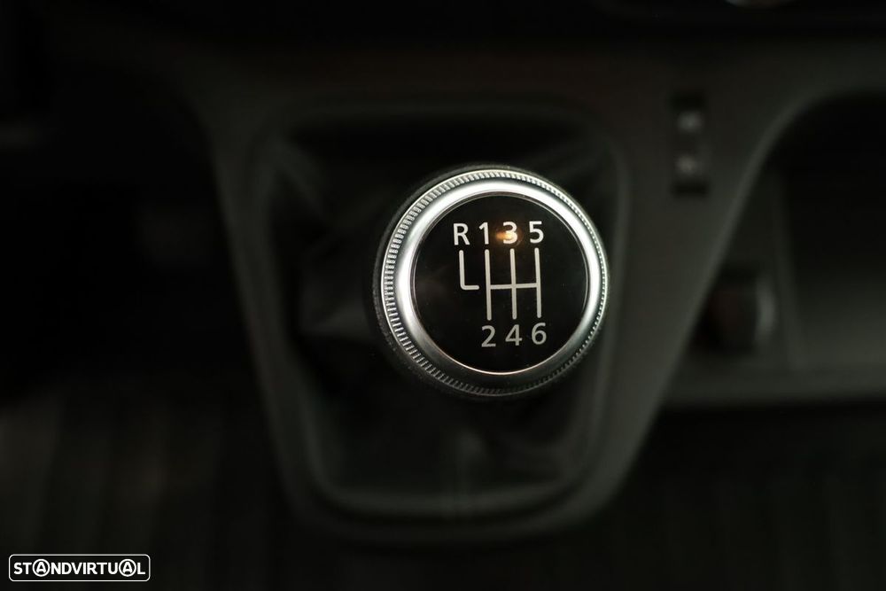 Renault master ver-2-3-dci-l2h2-3-5t - 11