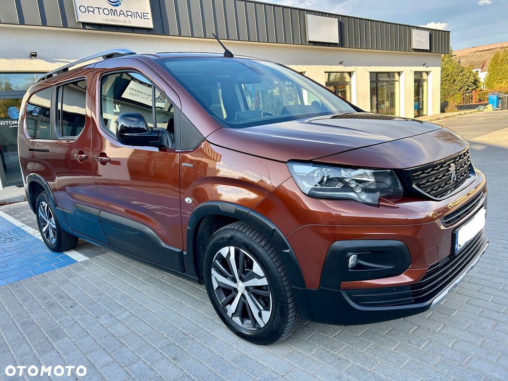 Peugeot Rifter - 8