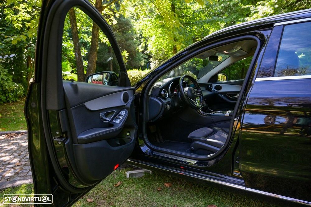 Mercedes-Benz C 200 - 22